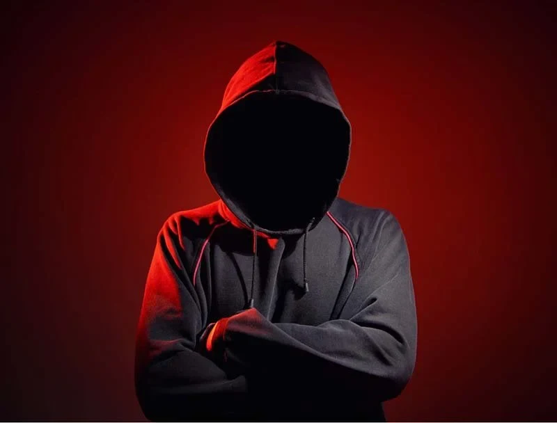 white hat hacker, black hat hacker, ethical hacker, ethical hacking, etik haker, ağ papaqlı haker, qara papaqlı haker, white hat hacker nədir, black hat hacker nədir, white hat və black hat fərqi, hacker növləri, kibertəhlükəsizlik, kibertəhlükəsizlik mütəxəssisi, penetration testing, pentest, informasiya təhlükəsizliyi, cybersecurity, ethical hacking kursu, kibertəhlükəsizlik kursu, kibertəhlükəsizlik təlimi
